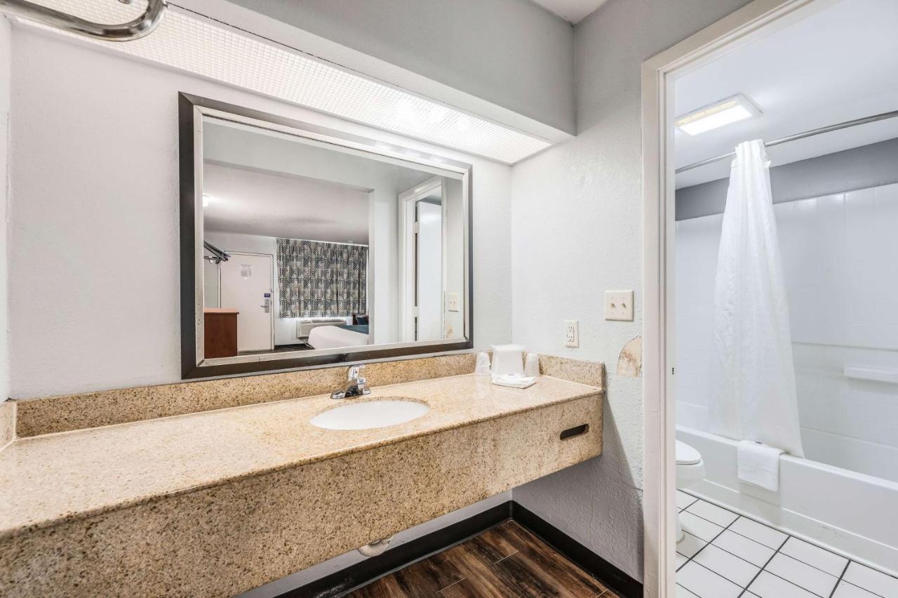 Motel 6-Tupelo, Ms - Downtown ภายนอก รูปภาพ